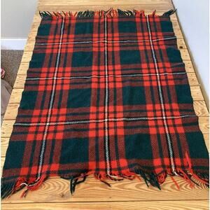 Connemara Rug 100% Pure Wool Fringe Throw Blanket Size 34x44 Red Green
